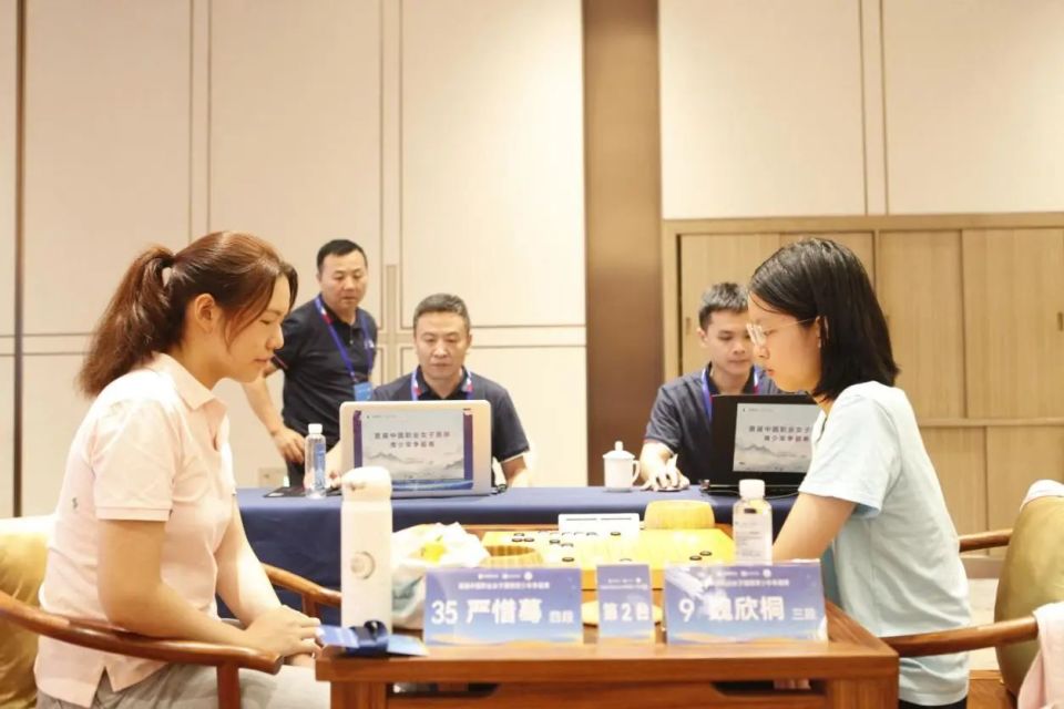 威慑大块黑, 双方于右下 威慑大块黑, 双方于右下