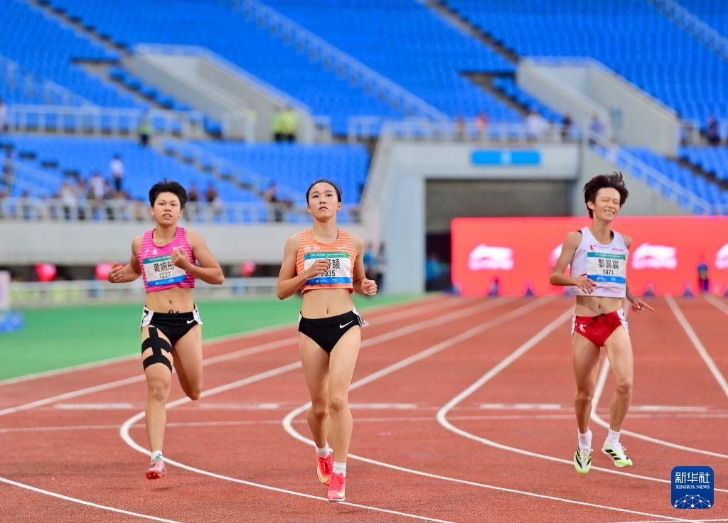 参赛选手在, 米复赛在沈 参赛选手在, 米复赛在沈