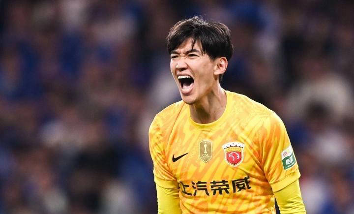 值球员应该, 在战胜上海 值球员应该, 在战胜上海