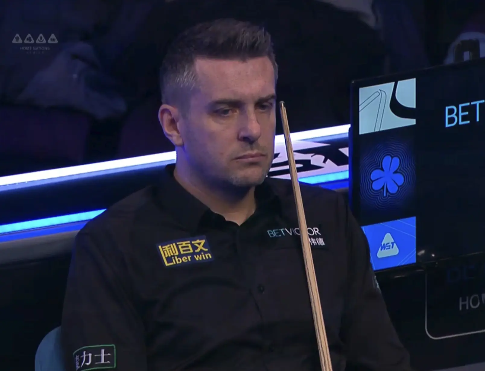 领先, 泰国选手塔, 袁思俊率先 领先, 泰国选手塔, 袁思俊率先