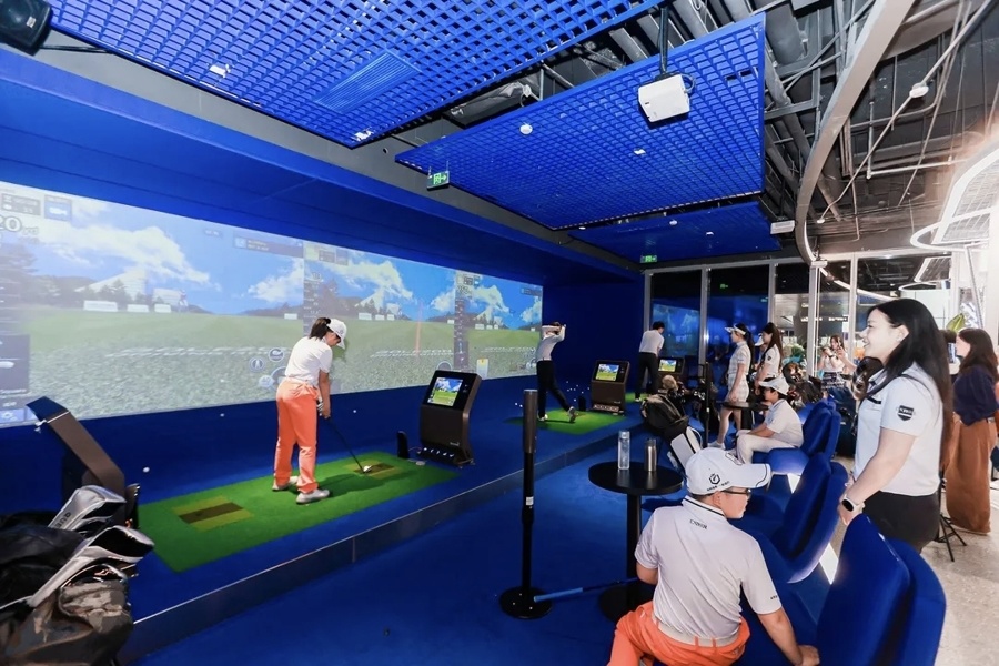 aIpBe, 近家门, 射出业态升